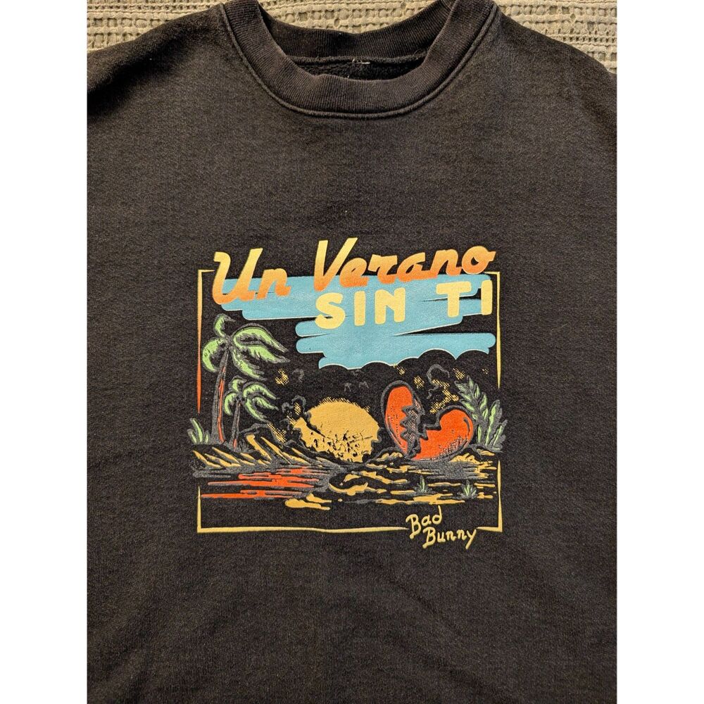 Bad Bunny Un Verano Sin Ti Graphic Crewneck Sweatshirt Size M